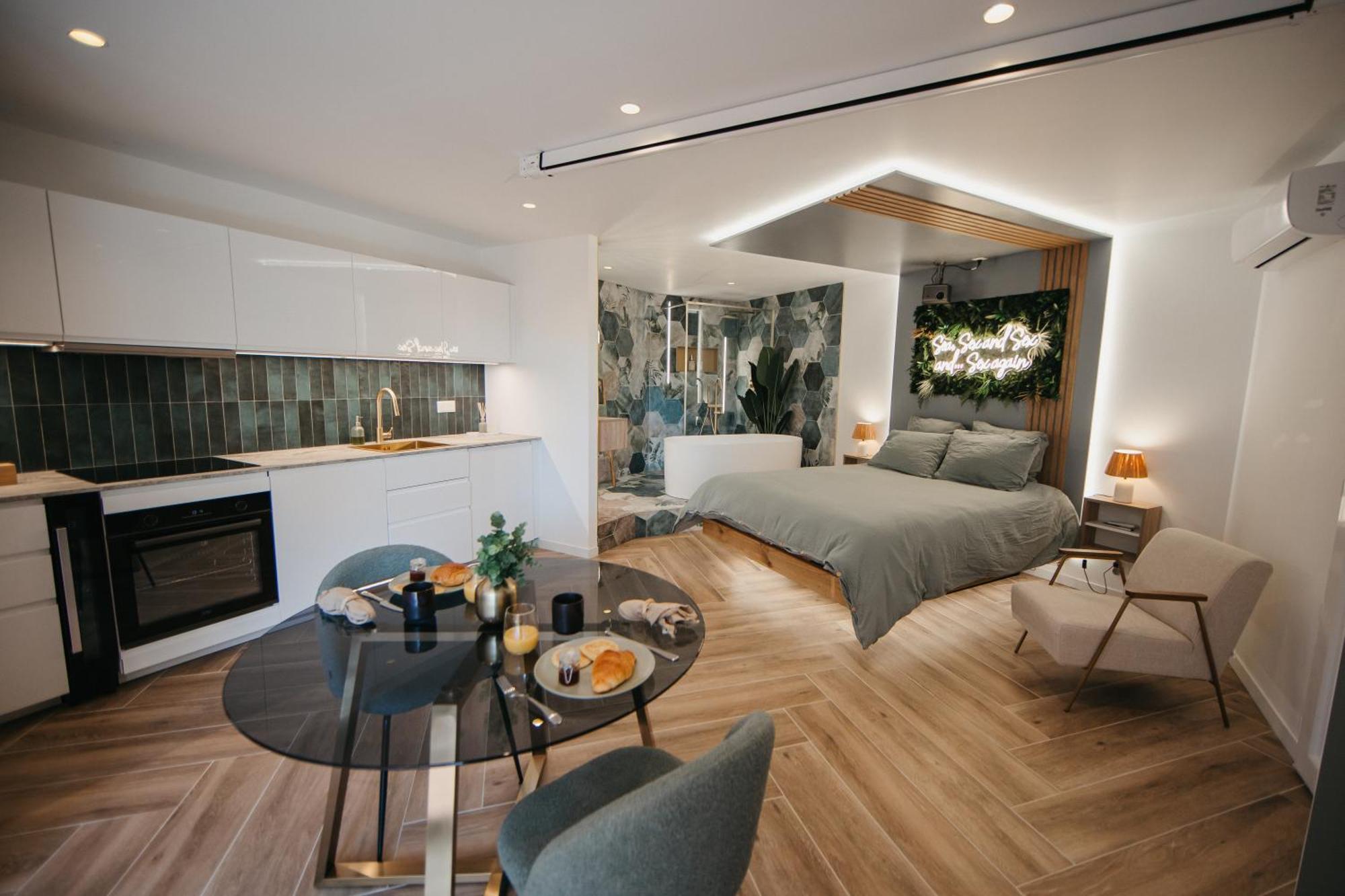 Love & Sunsets Suite Sausset-les-Pins Eksteriør billede